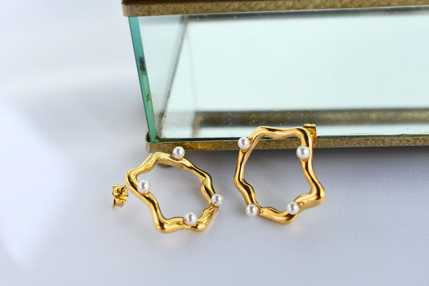 Irregular hoop earrings